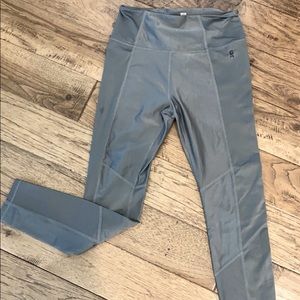 Good American gray metallic leggings